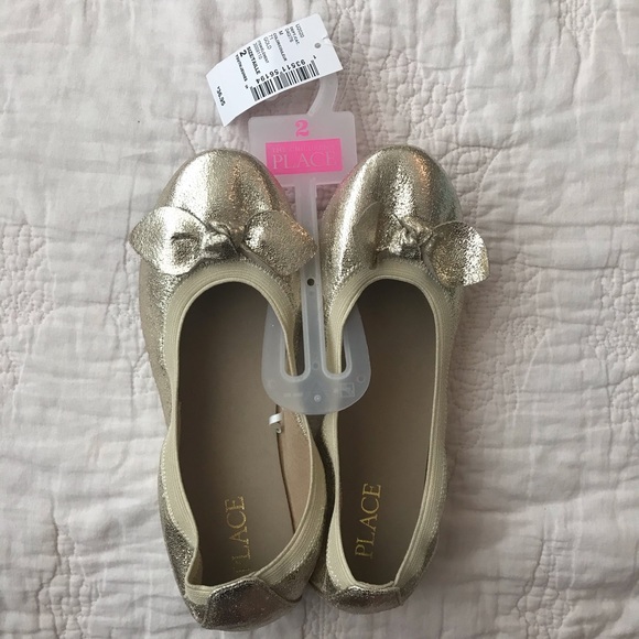 The Children's Place Other - BNWT Girls Gold Slip On Shoes Size 2